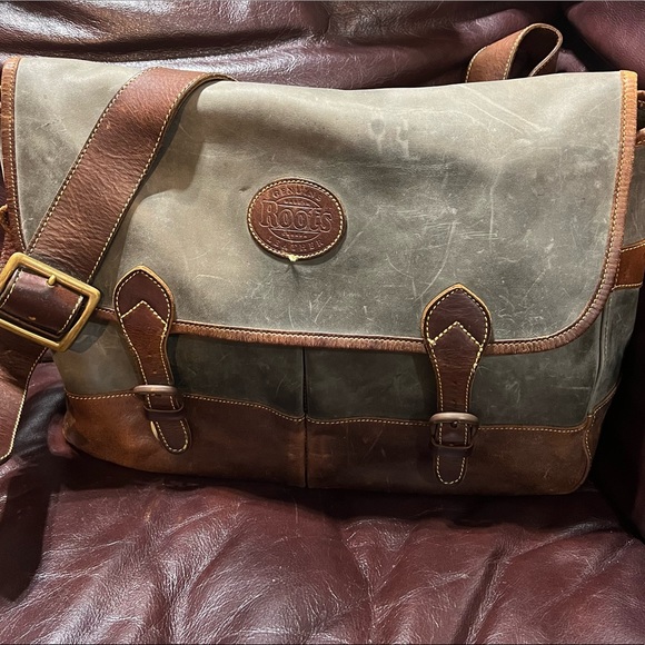 Roots Bags Roots Heavy Duty Rustic Leather Briefcase Messenger Bay
